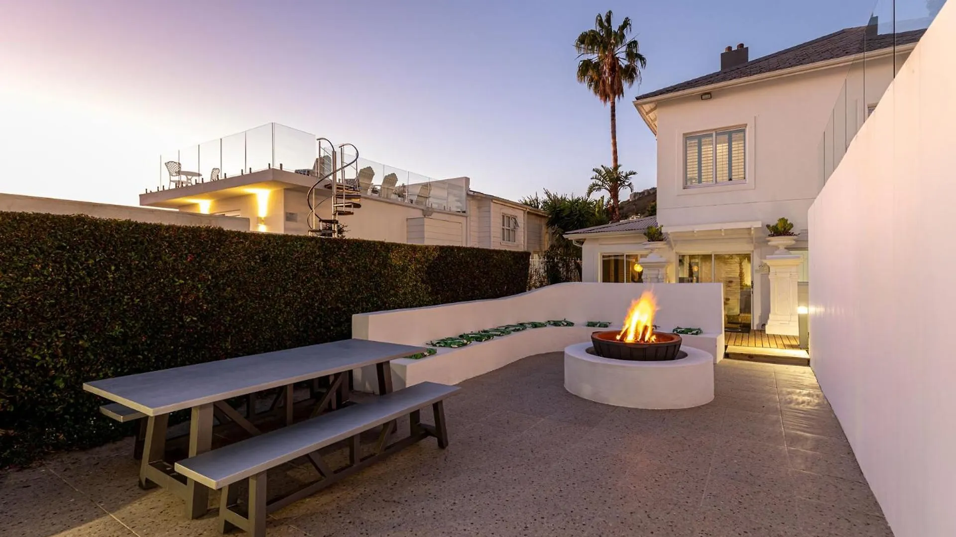 Clifton Yolo Spaces - Clifton Beachfront Penthouse Cape Town Apartment